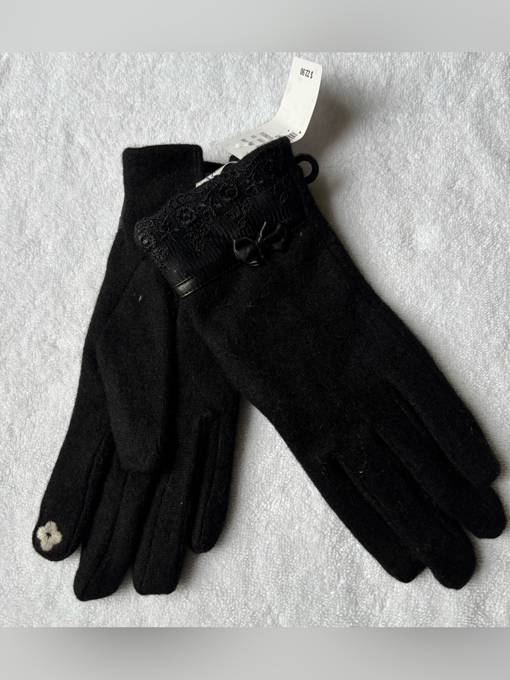 Women's Wool Lace Cuff Gloves
